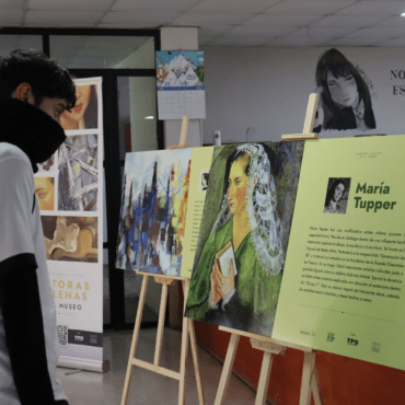 Exposición itinerante sobre pintoras chilenas en el colección del Museo Baburizza se exhibe en Liceo Eduardo de la Barra