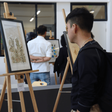 Exposición de grabados de artistas locales se exhibe en la Universidad Viña del Mar
